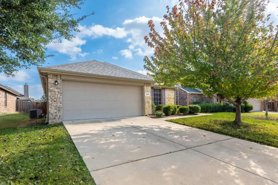 216 Chimney Rock Drive, Waxahachie, TX 75167 - Image #2