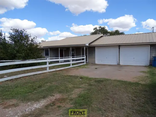 1208 Walnut Street, Sweetwater, TX 79556