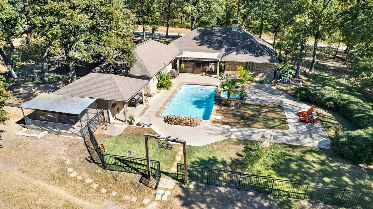 450 Rustic Oaks Road, Seagoville, TX 75159 - Image #1