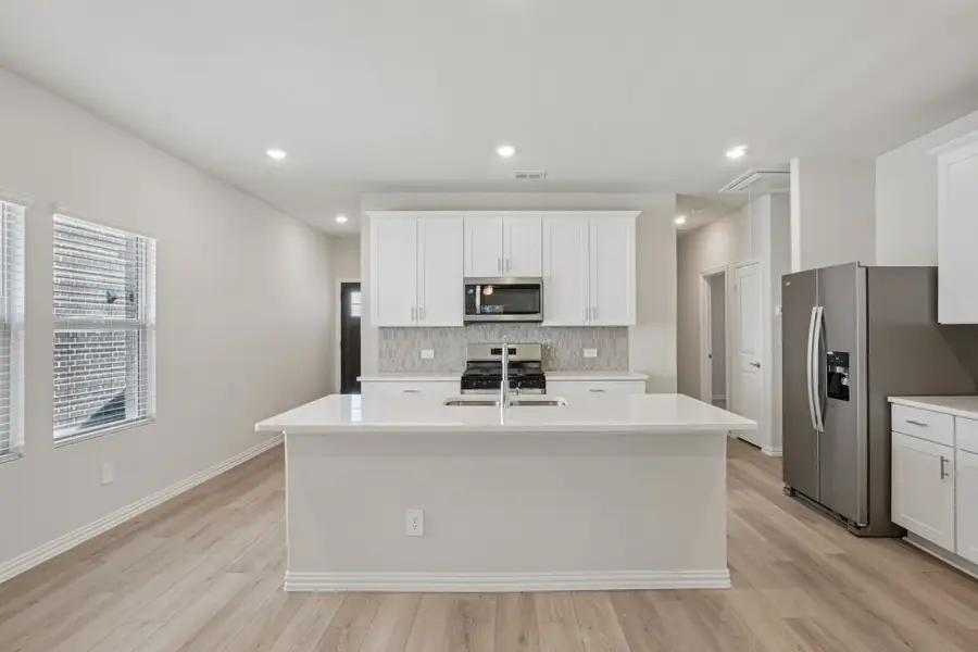 602 Clover Creek Drive, Princeton, TX 75071 - Image #3