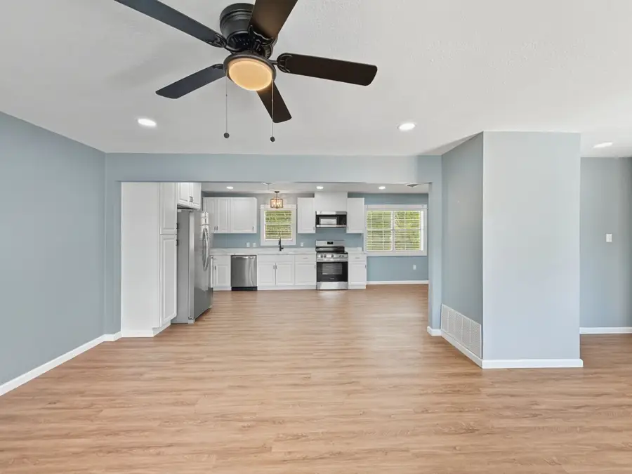 415 W Grogan Street, Hamilton, TX 76531 - Image #3