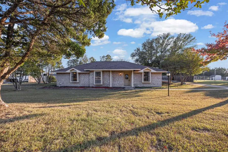 340 Windy Meadow Drive, Cedar Hill, TX 75104 - Image #2