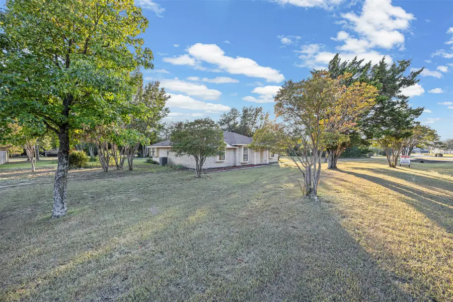 340 Windy Meadow Drive, Cedar Hill, TX 75104 - Image #3