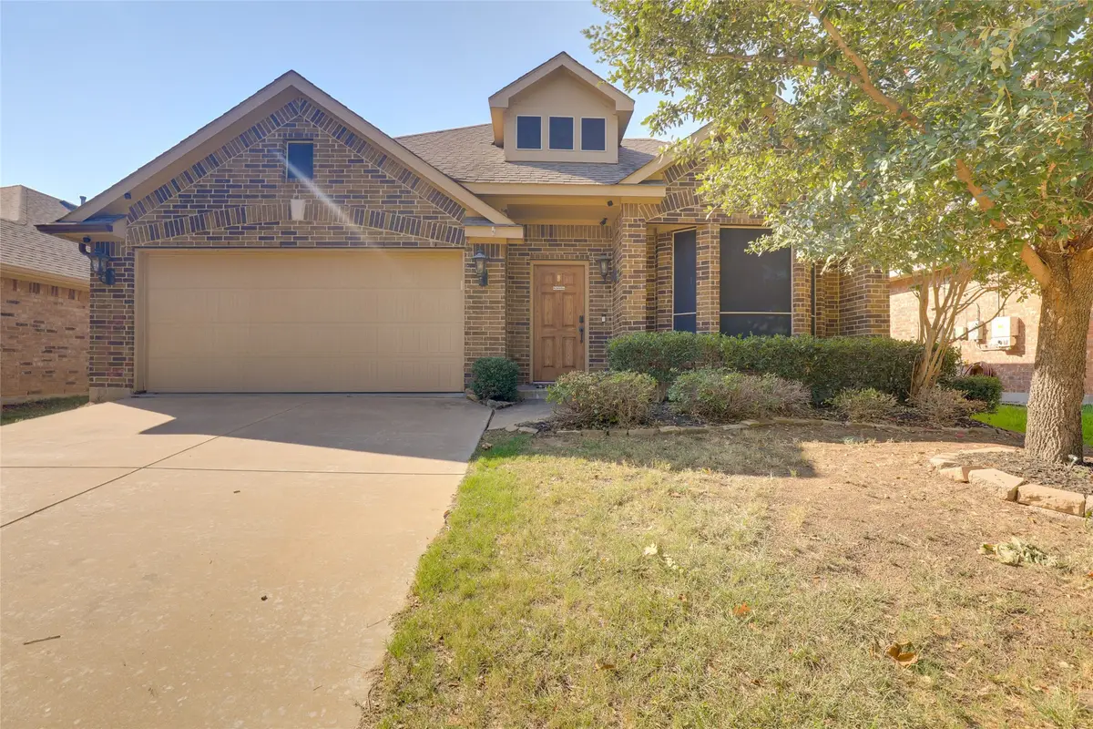 4502 Ridgeway Drive, Mansfield, TX 76063 - Image #1