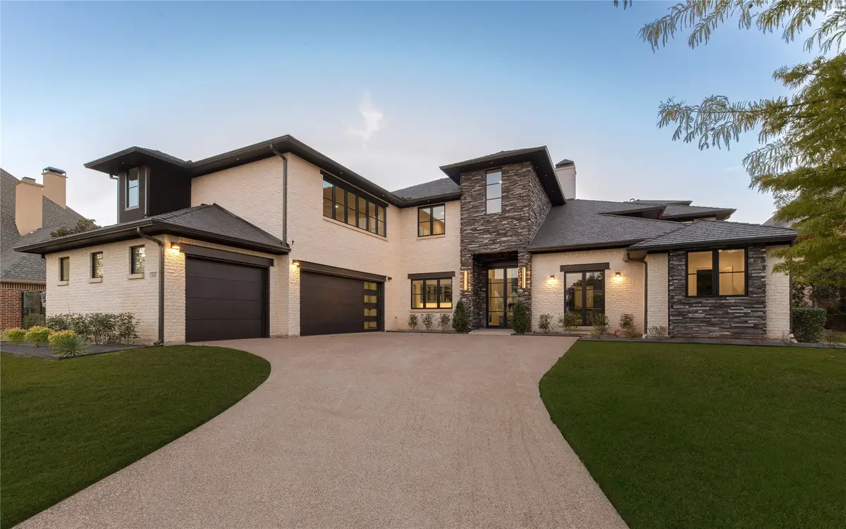 3111 Lake Creek Drive, Highland Village, TX 75077 - Image #1