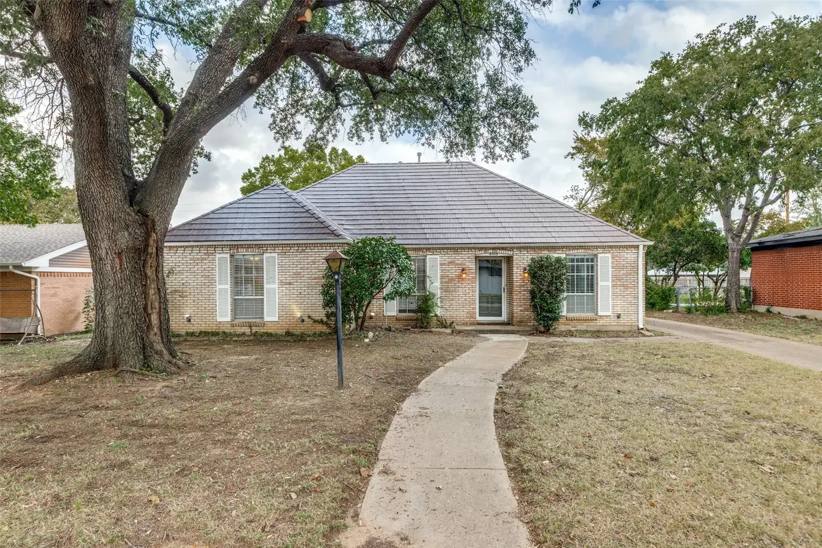 8100 Hillside Drive, Frisco, TX 75033 - Image #1