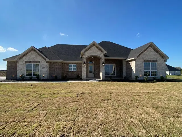 1042 Deer Island Court, Azle, TX 76020 - Image #1