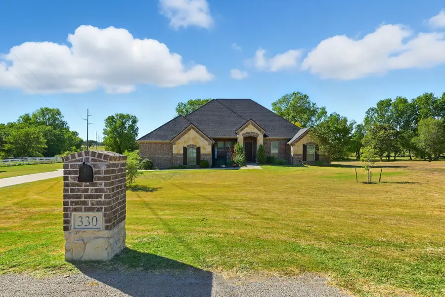 330 Pack Saddle Court, Weatherford, TX 76088 - Image #2