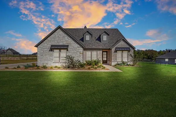 514 Majors Road, Van Alstyne, TX 75495