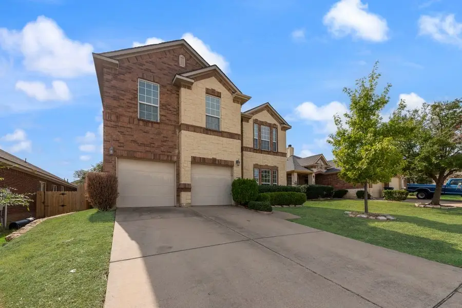 851 Grant Street, Burleson, TX 76028 - Image #2