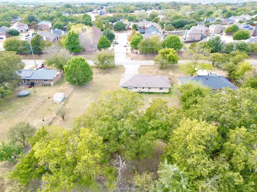 312 Lowrance Road, Red Oak, TX 75154 - Image #2