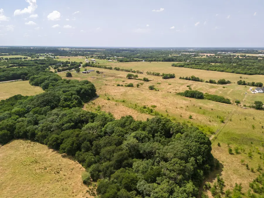 15Acres Fm 1752, Savoy, TX 75479 - Image #2