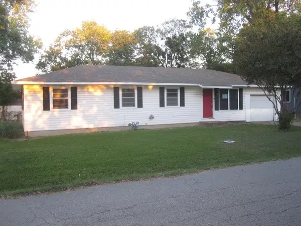 622 Franklin Avenue, Pottsboro, TX 75076