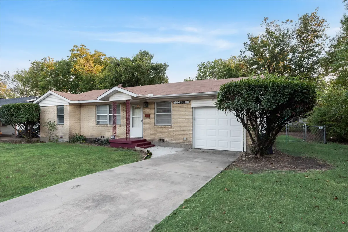 5208 Nadine Drive, Haltom City, TX 76117 - Image #1