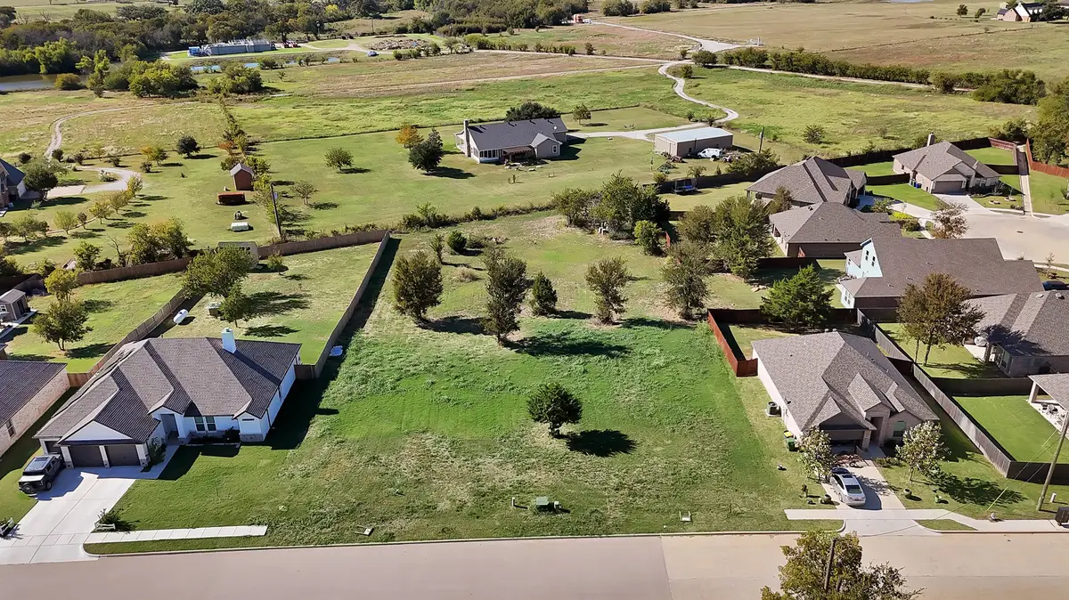 424 S 2nd Street, Krum, TX 76249 - Image #1