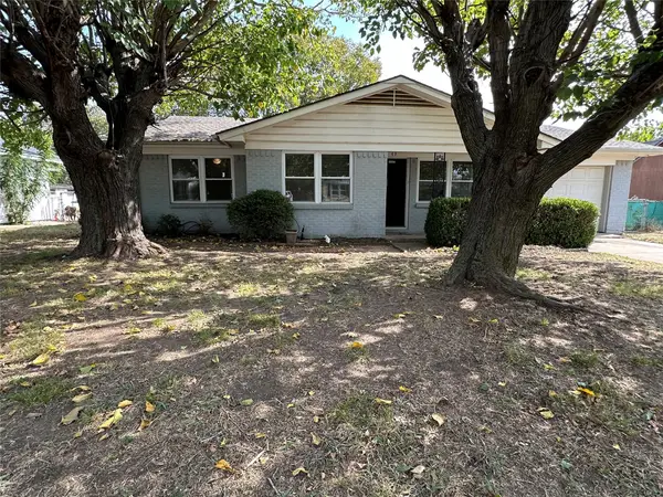 219 Murphy Road, Burleson, TX 76028