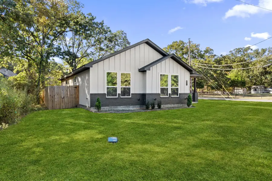 150 Bandera Circle, Payne Springs, TX 75156 - Image #2