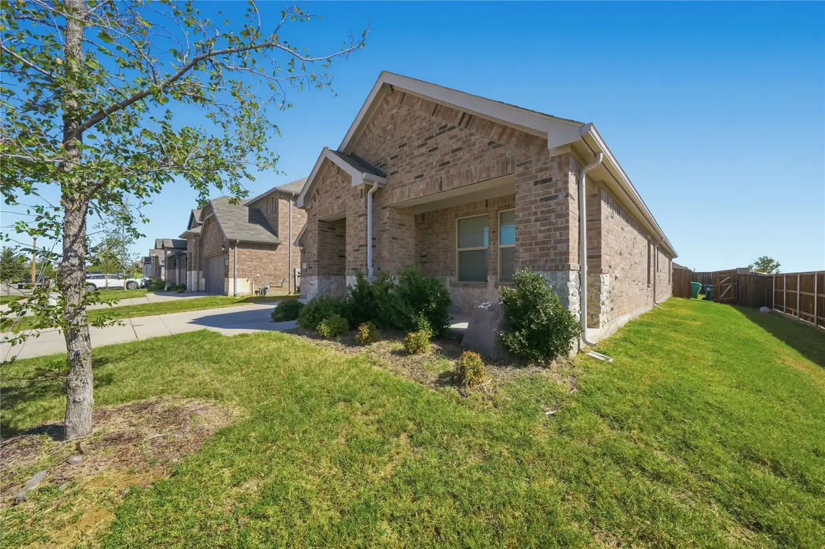 3400 Kingsview Drive, Denton, TX 76207 - Image #1