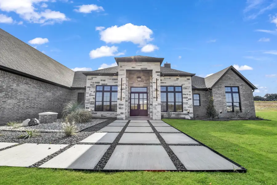 613 Hondo Crossing, Weatherford, TX 76087 - Image #2