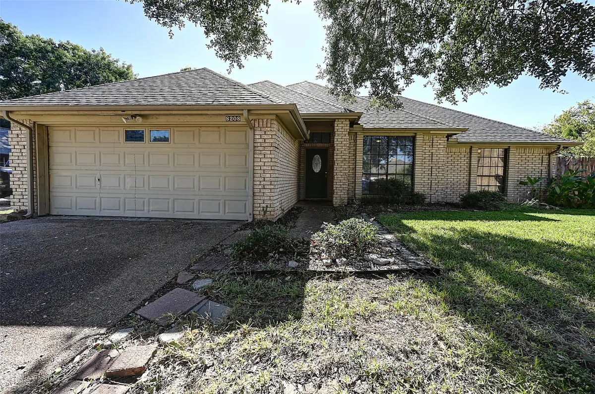 8208 Willow Glen Court, Fort Worth, TX 76134 - Image #1