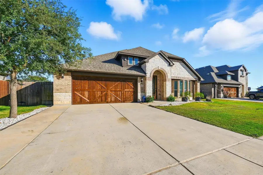 553 Harvest Grove Drive, Waxahachie, TX 75165 - Image #2
