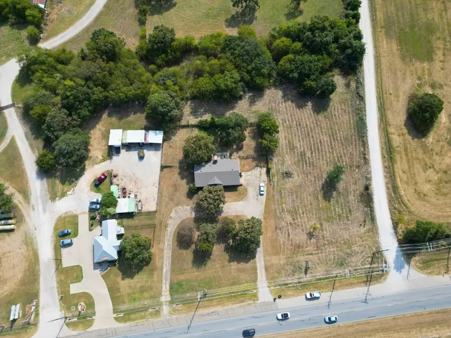 2215 SW Wilshire Boulevard, Burleson, TX 76028 - Image #2