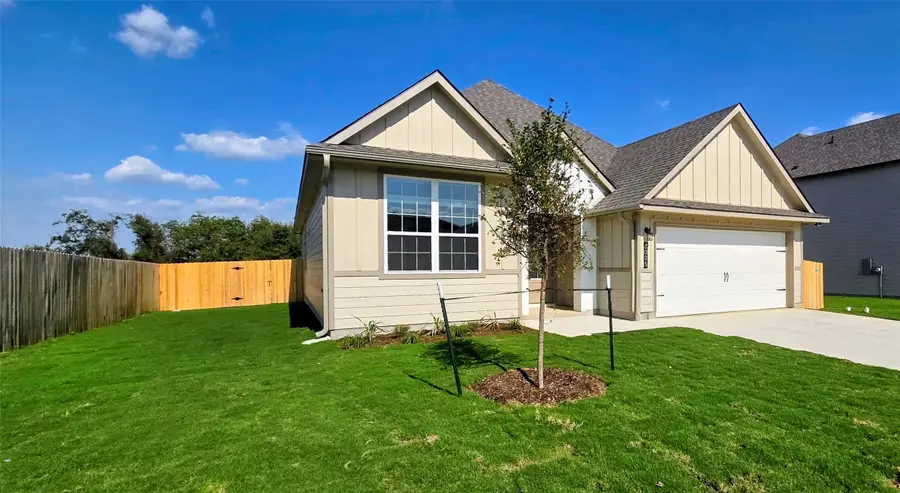 8005 Townsend Drive, Waco, TX 76708 - Image #2