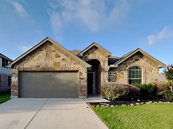 1337 Shelley Drive, Burleson, TX 76028