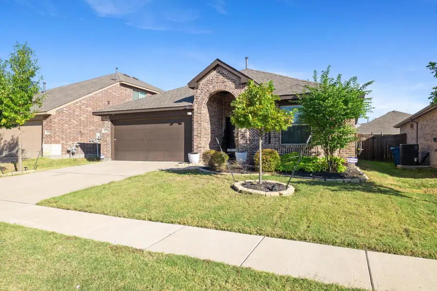 1137 Kingbird Lane, Alvarado, TX 76009 - Image #2