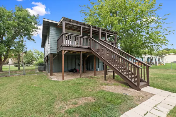 242 Autumn Wood Trail, Gun Barrel City, TX 75156