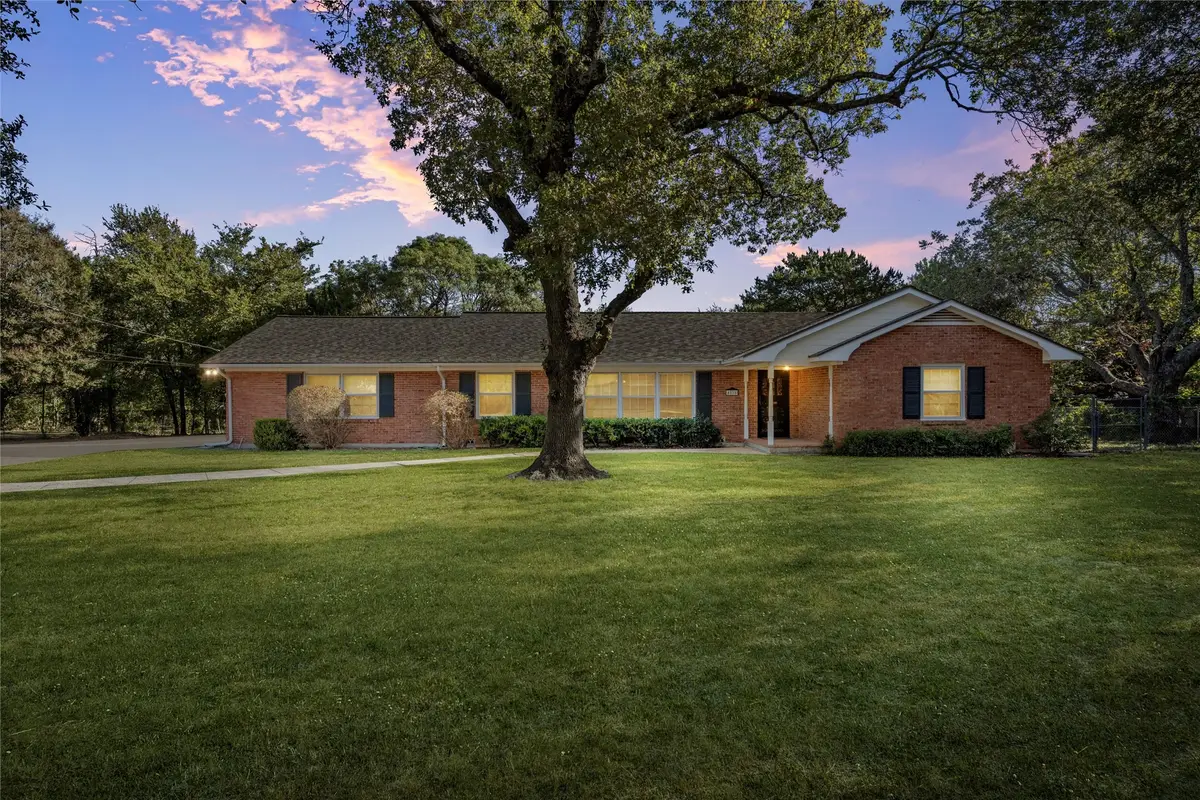 4825 Hillcrest Drive, Waco, TX 76710 - Image #1