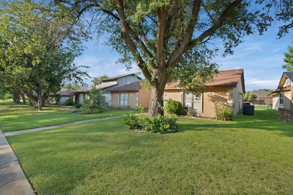 2913 Green Oaks Drive, Garland, TX 75040 - Image #1
