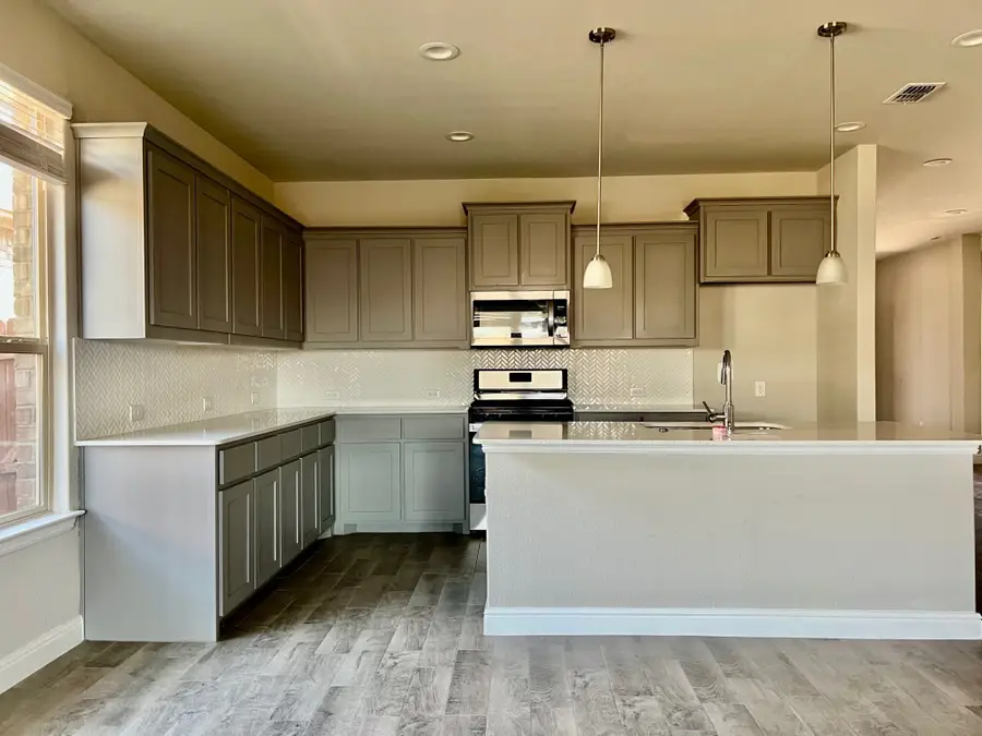 15909 Bronte Lane, Fort Worth, TX 76052 - Image #2