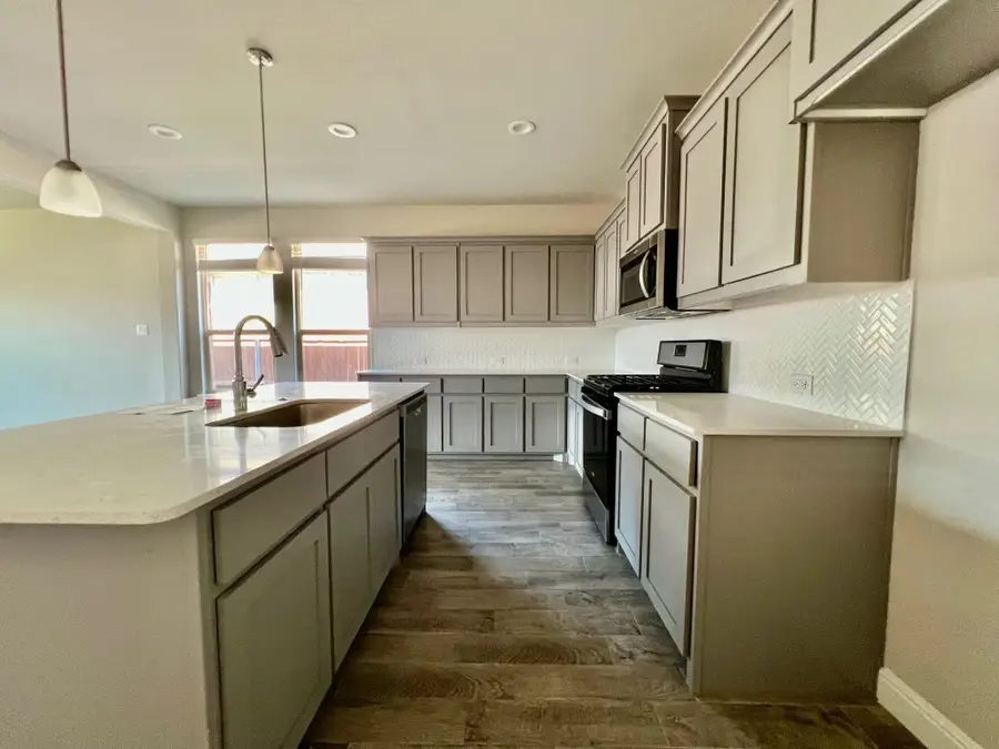 15909 Bronte Lane, Fort Worth, TX 76052 - Image #3