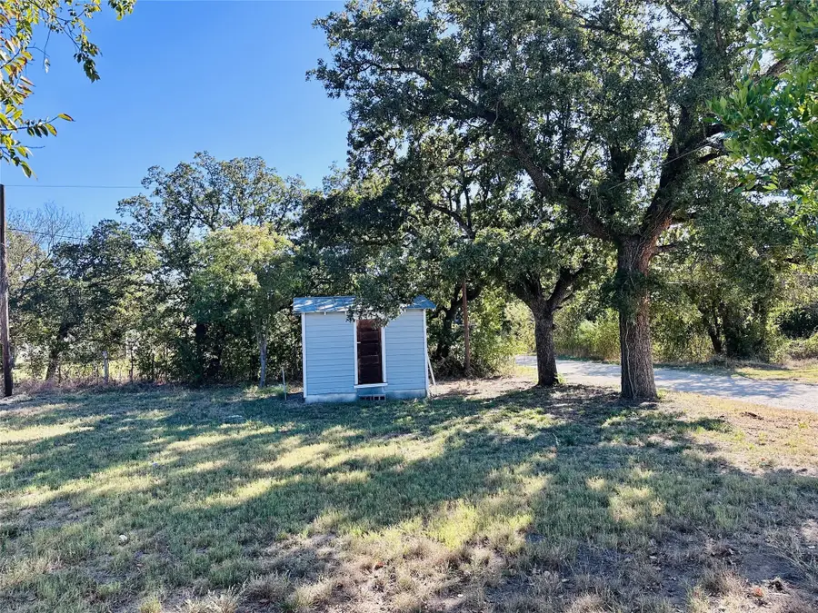 241 S Avenue D, Cross Plains, TX 76443 - Image #3
