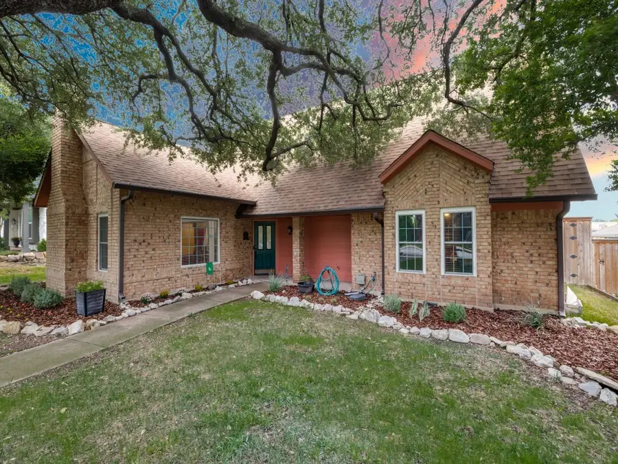 8430 Flower Meadow Drive, Dallas, TX 75243 - Image #2