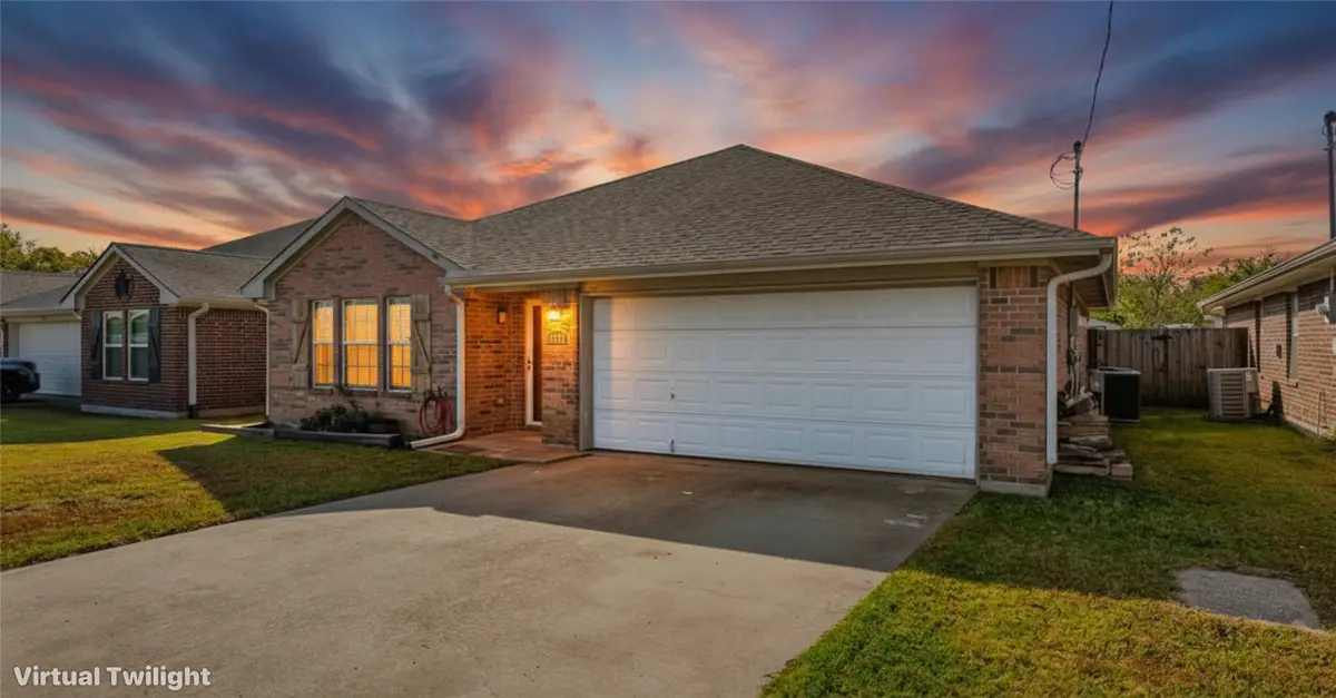 112 W Cedar Street, Lone Oak, TX 75453 - Image #1