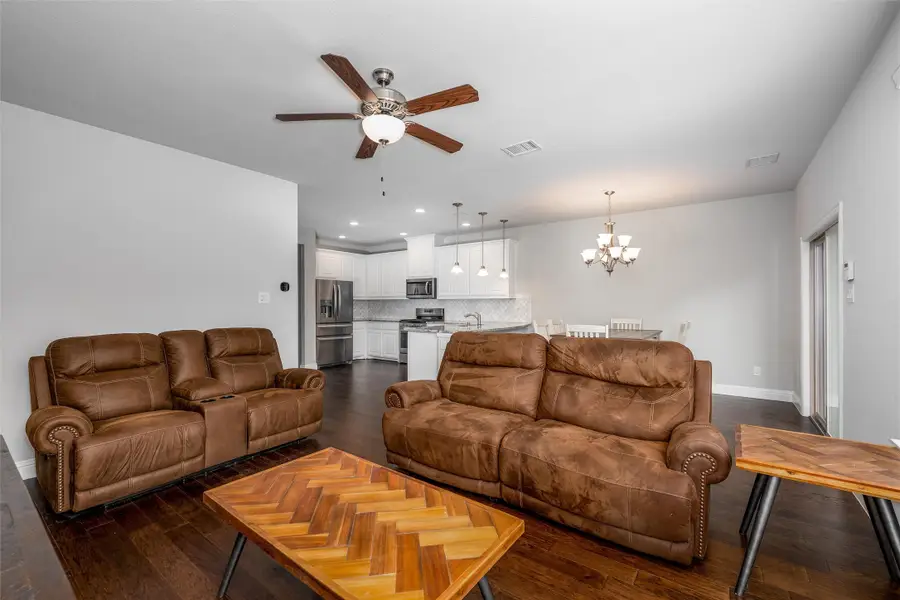 329 Carnaby Court, McKinney, TX 75072 - Image #3