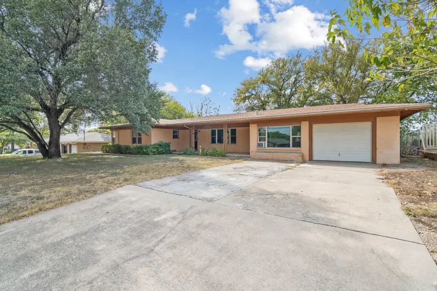 1801 Yale Street, River Oaks, TX 76114 - Image #2