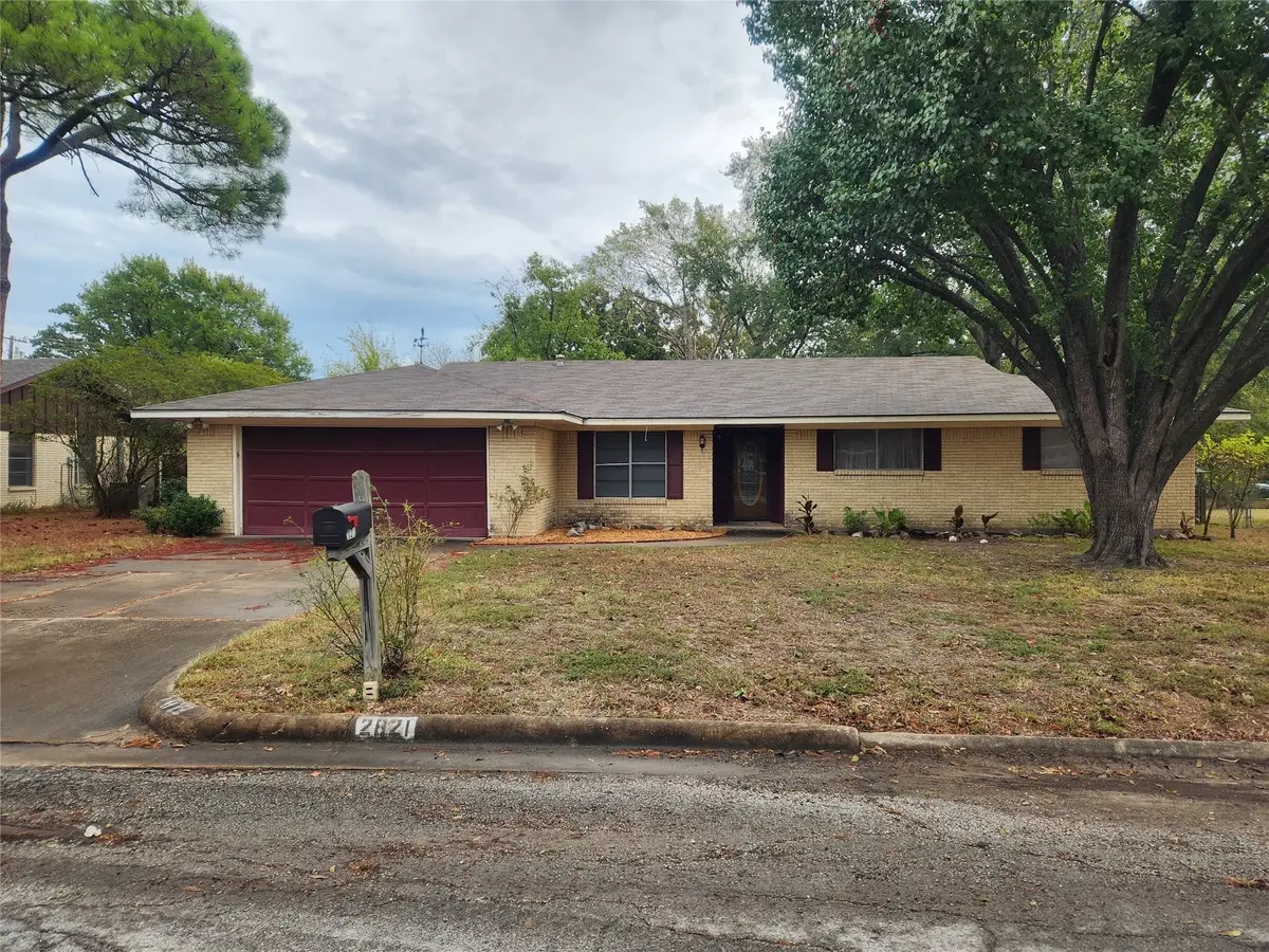 2821 Mccarley Drive, Commerce, TX 75428 - Image #1