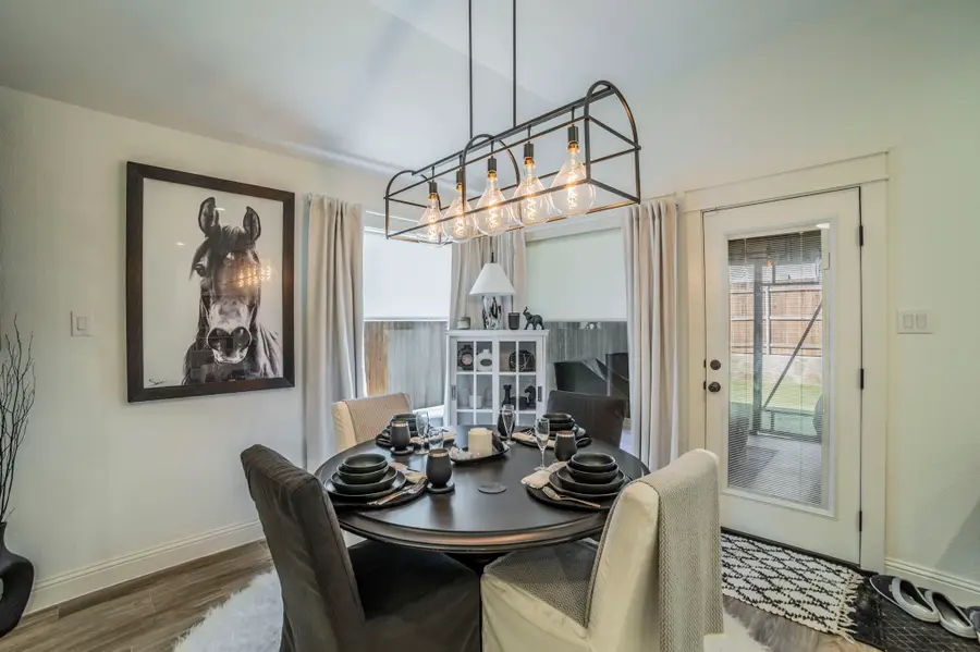 929 Tesslynn Avenue, Godley, TX 76044 - Image #2