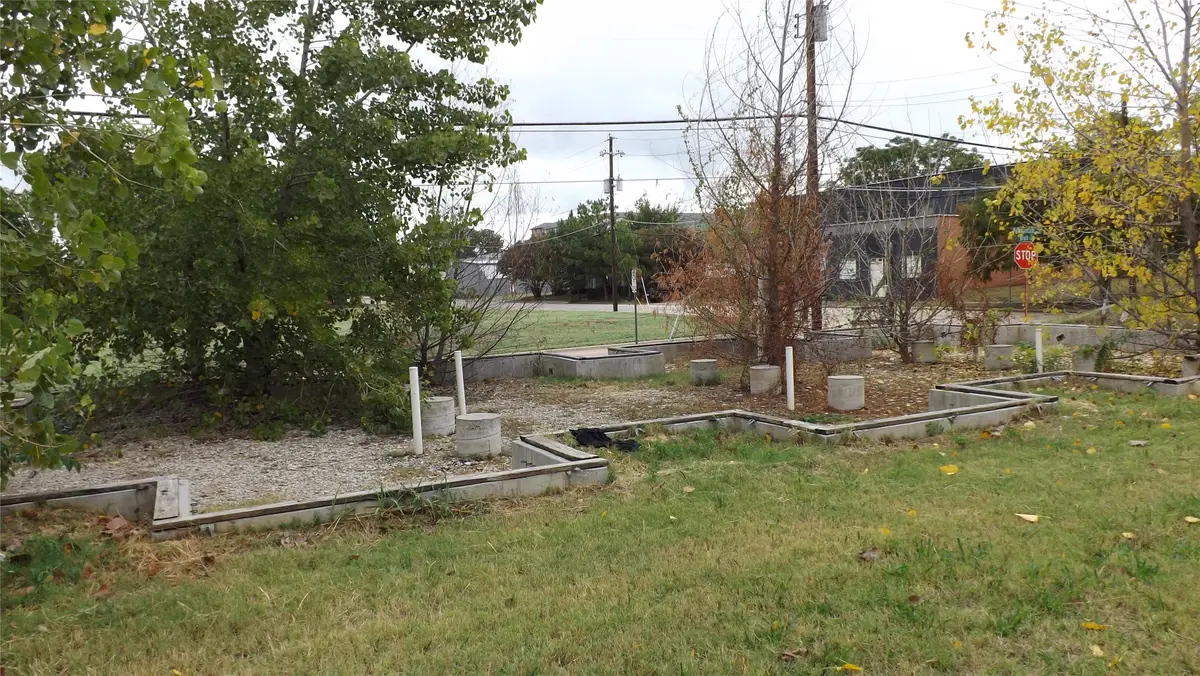 1117 Powhattan Street, Dallas, TX 75215 - Image #1