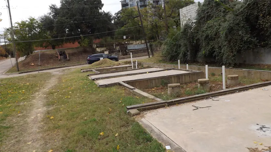 1117 Powhattan Street, Dallas, TX 75215 - Image #2