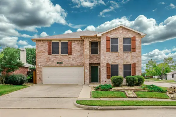 2300 Bradford Pear Drive, Little Elm, TX 75068