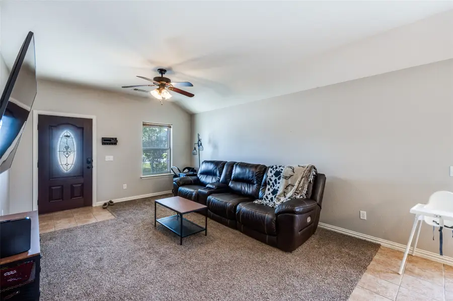 508 W Copenhavr Street, Pilot Point, TX 76258 - Image #3