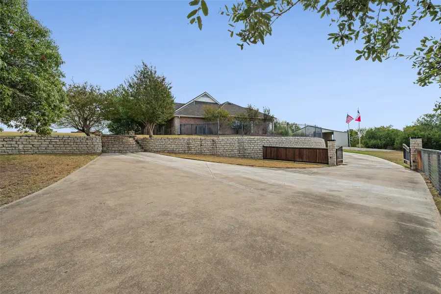 167 Duke Trail, Weatherford, TX 76088 - Image #3