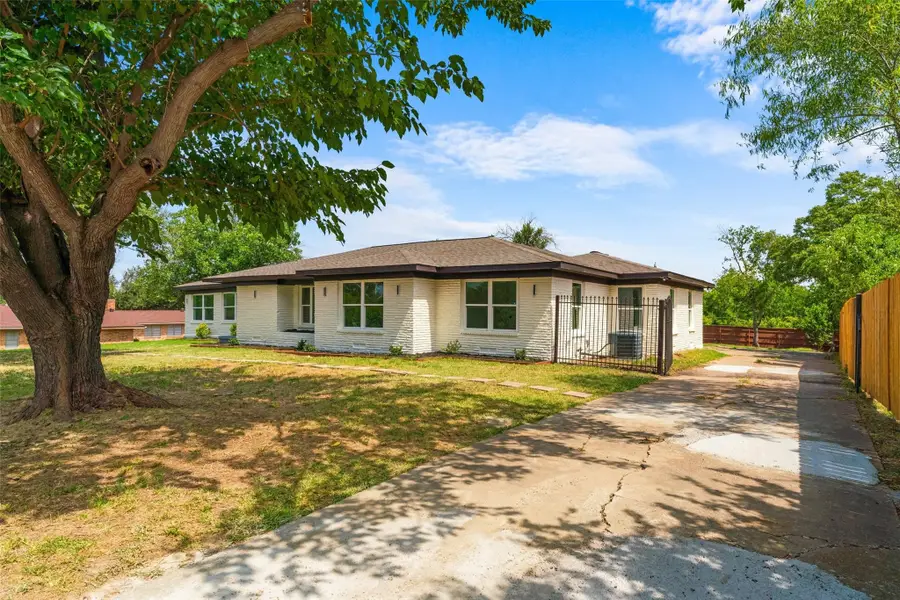 720 Burleson Street, Grand Prairie, TX 75050 - Image #2