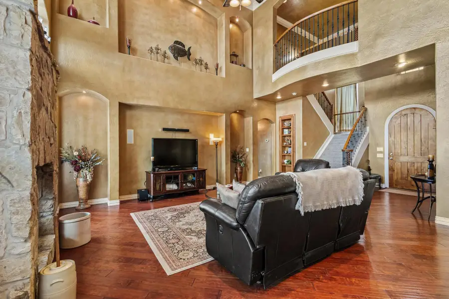 1131 Fountain Creek Boulevard, Pottsboro, TX 75076 - Image #3