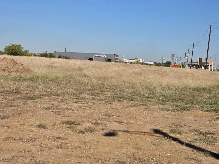 200 Martingale Drive, Oak Point, TX 75068 - Image #3