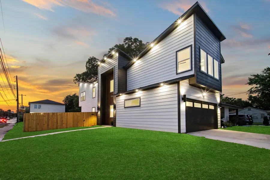 2503 Lawrence Street, Dallas, TX 75215 - Image #2